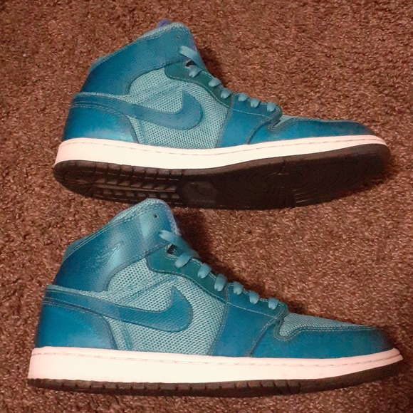 Charlotte hornet jordan 1s - Picture 2 of 6